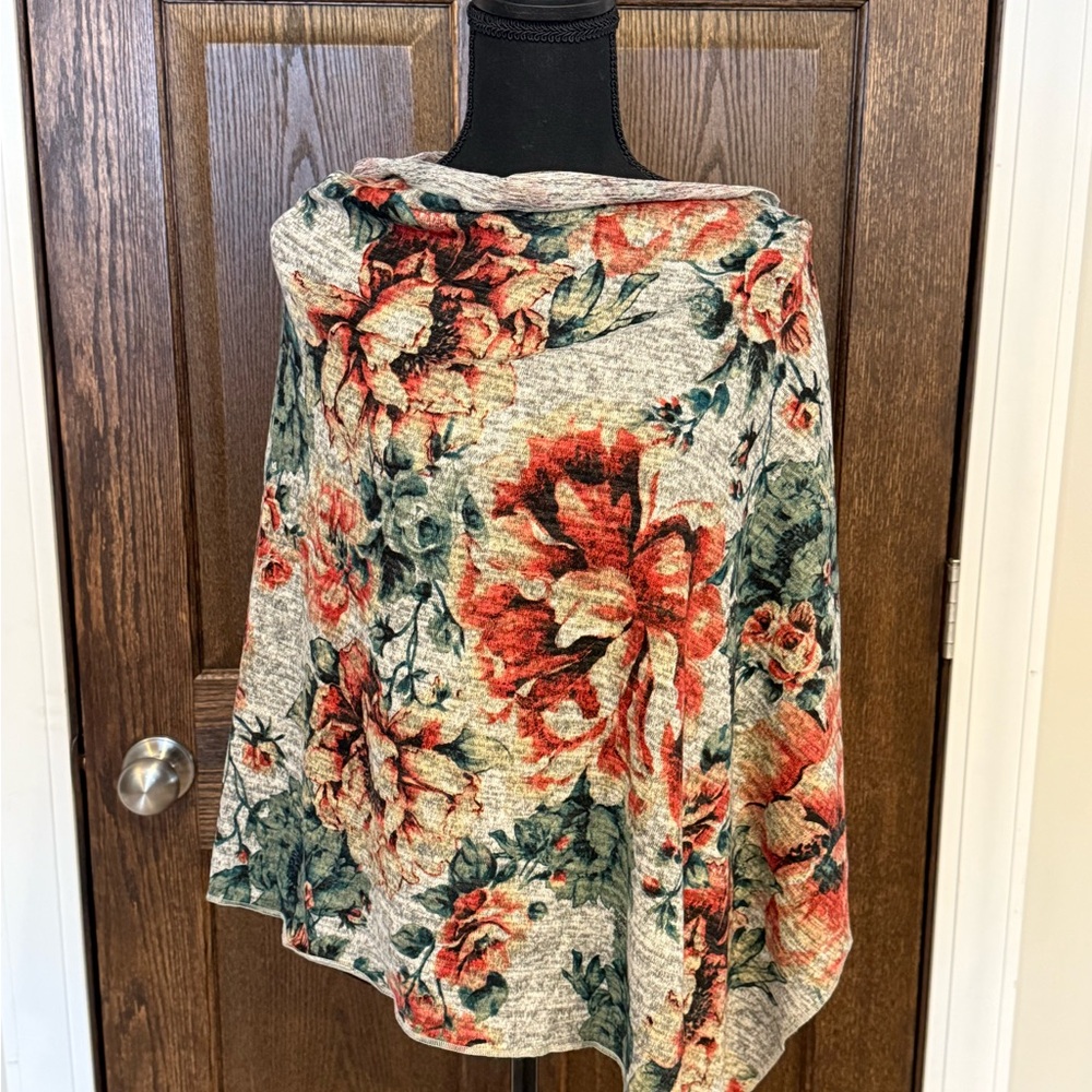 Dana Herbert Floral poncho Top Boho Chic Draped Knit One Size